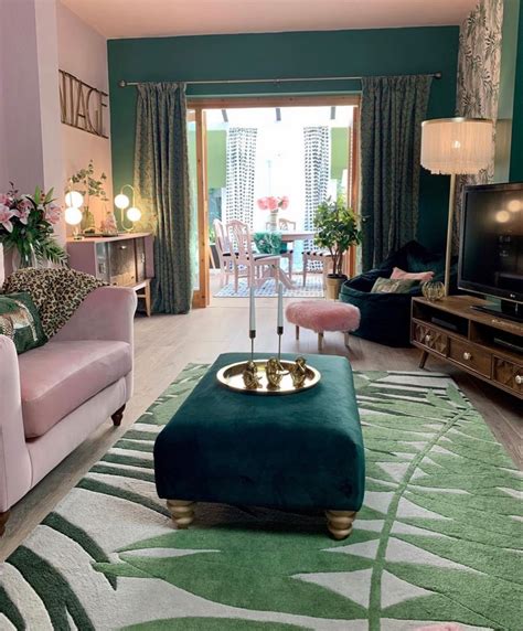 Green And Pink Living Room Pink Living Room House Interior Living