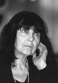 Friederike mayröcker wurde 1924 in wien geboren, wo sie heute lebt. Österreichischer Kunstsenat - Friederike Mayröcker