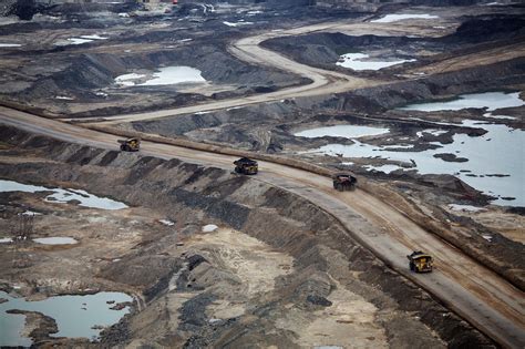 Aerial Photos Reveal Canada Oil Sands Mining Business Insider