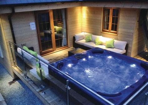 14 Lodge And Log Cabin Breaks With A Hot Tub In The Uk Cambridgeshire Live