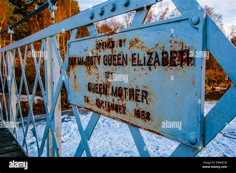 Bridge May Ice In Cold Weather Sign Hi Res Stock Photography And Images