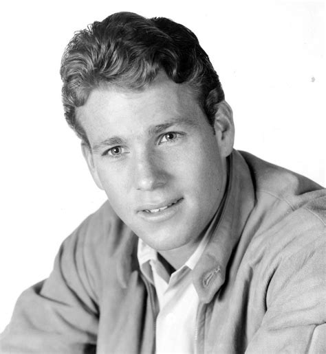 Patrick ryan o'neal — n. Ryan O'Neil | Celebrity headshots, Ryan o'neal, Movie stars