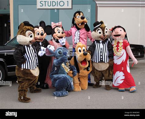 Mickey Et Minnie Chipanddale Et Lilo Stitchedingoplutonwalt Disney