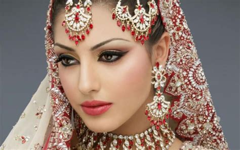 арабские женщины Правила восточного макияжа krasa4you yandeximages Индийский свадебный макияж