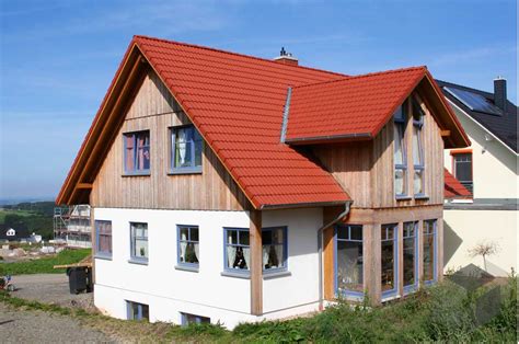 Die kreditanstalt für wiederaufbau (kfw) fördert den bau solch energieeffizienter immobilien. Einfamilienhaus Patricia (KfW-Effizienzhaus 40) von ...