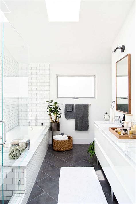 Subway tile design ideas and everything that you need to know about them. 33 Chic Subway Tiles Ideas For Bathrooms - DigsDigs