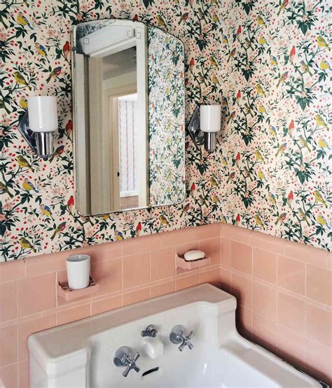 20 Vintage Style Bathrooms Full Of Throwback Charm