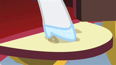 Image Raritys Hoof With Glass Shoe S1e26png My Little Pony