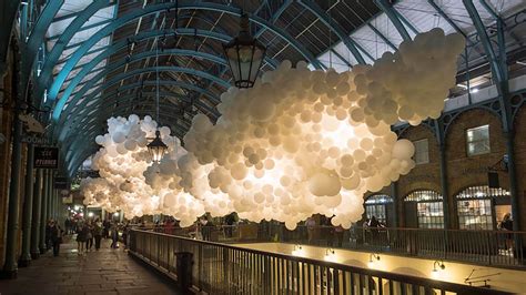 100000 Balloons Fill Londons Covent Garden Market Oversixty