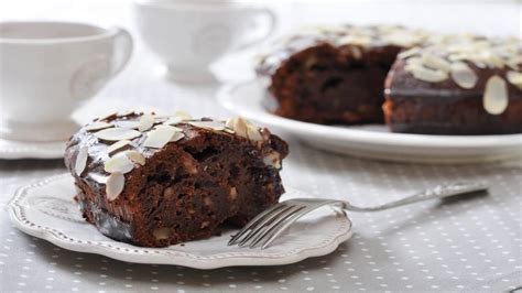 Tantissime ricette senza lattosio, semplici, veloci e genuine, adatte a qualunque tipo di evento e occasione e perfette per chi è in questa sezione ho raccolto tantissime buone ricette senza lattosio. Torta di colomba al cioccolato senza lattosio | da servire ...