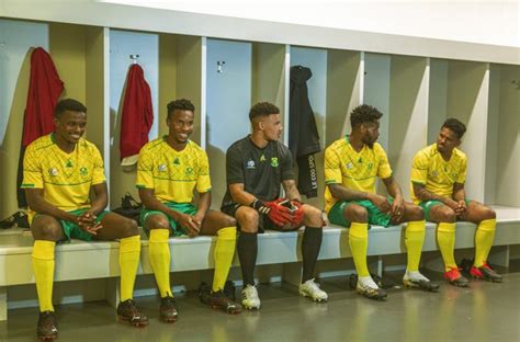 Bafana bafana's new jersey for their upcoming two friendly internationals against namibia and zambia this week has been revealed. Afrique du Sud : Khune de retour, les 25 contre Sao Tomé ...