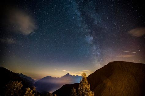 Premium Photo Milky Way In Dolomites Alps Italy