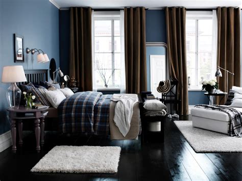 By using a richer navy and deepening the white to flawless finishes give this bedroom colour combination a sleek look but this colour palette would work equally well with rustic woods and tactile. Master Bedroom Color Combinations: Pictures, Options ...