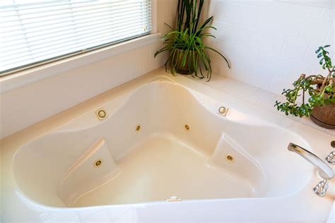 How Much Does A Jacuzzi Bath Remodel Cost Bob Vila