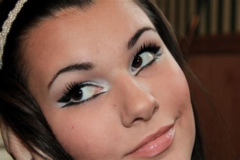 Dramatic Cat Eye Makeup Kailan Marie A Beauty And Lifestyle Blog
