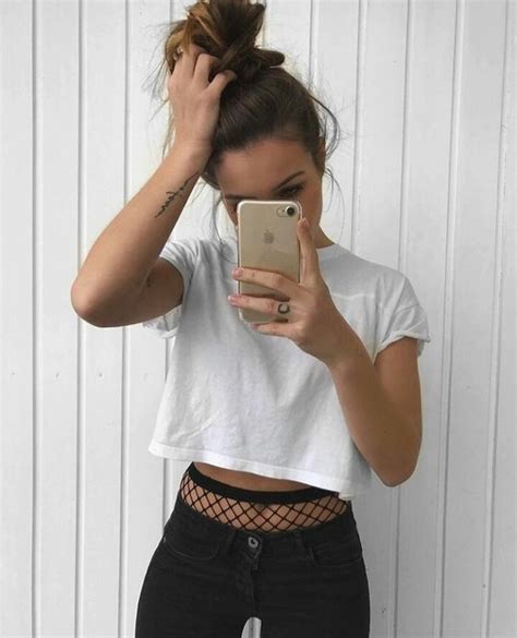 30grunge Outfits Ideas Wear Fishnet Tights Under Ripped