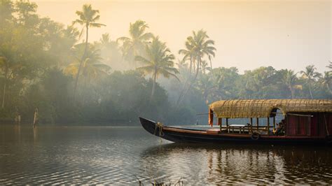 Detailed Tour Guide To Alleppey Kerala Tourism