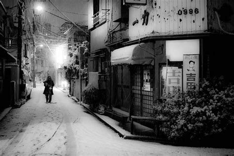 Tokyo Snow On Average It Snows In Tokyo About Day A Yea Flickr