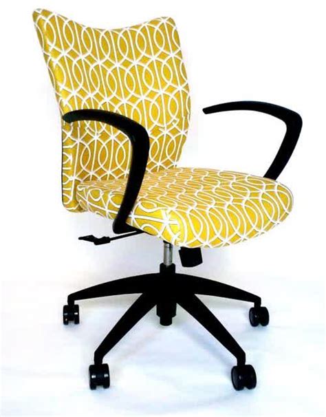 This simple desk chair comfortably holds up to 280 pounds. Comfy Desk Chair Selections for Working and Entertaining ...