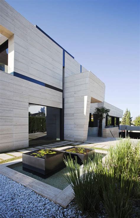 A Cero Design A Modern Home In Seville Spain