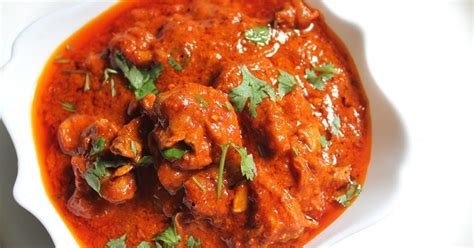YUMMY TUMMY: Spicy Indian Red Chicken Curry Recipe