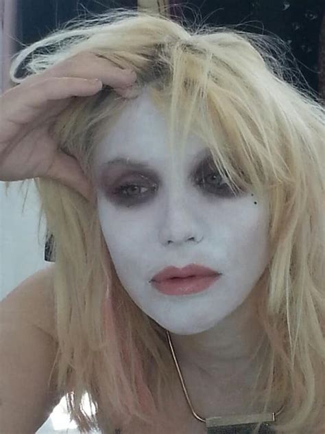 Courtney Loves Post Sex Kabuki Instagram Selfie Simply Is Social