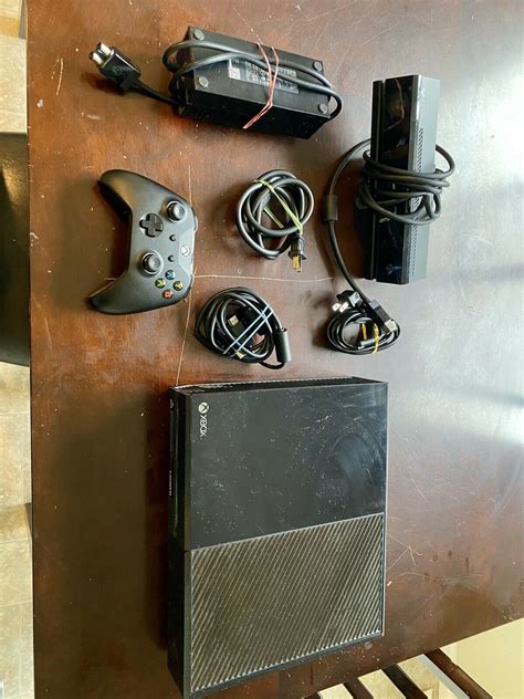 Microsoft Xbox One Kinect Bundle 500gb Dark Console