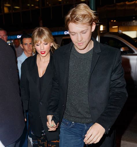 Home to over 200,000 taylor photos, we are your number one source for photoshoot outtakes, screen captures, red carpet photos, and more! What Happened To Taylor Swift, Joe Alwyn's Summer Wedding?