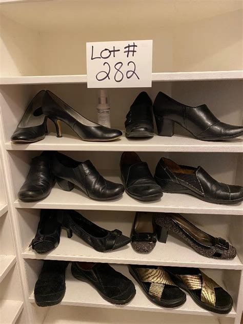 Lot 282 Lot Of Ladies Dress Shoes