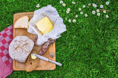 The Most Classic Summer Picnic Recipes Because Nostalgia Summer