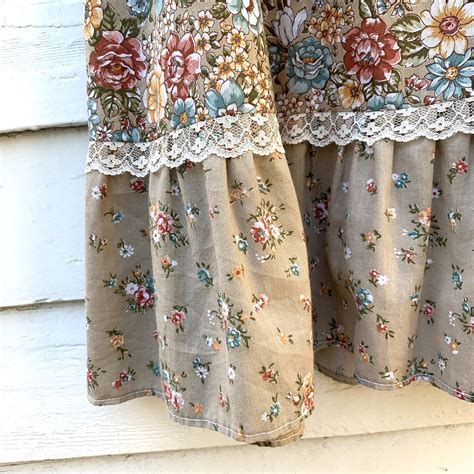 Vintage 1970s Prairie Skirt Brown Tan Blue Calico Print Midi Length