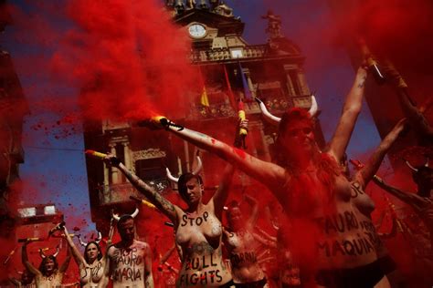 Streets Run Red In Pamplona With Protests Against Bullfighting New York Post
