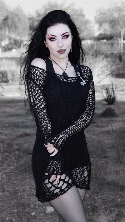 pin di spiro sousanis su kristiana abbigliamento gotico ragazze gotiche bellezza gotica