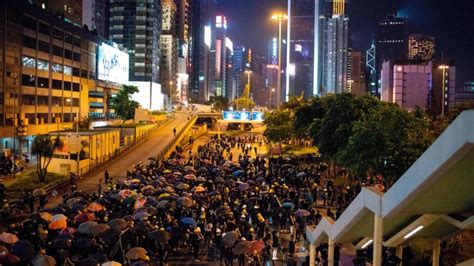 Hong Kong Protests Take A Toll On Restaurant And Hotel Workers Cnn