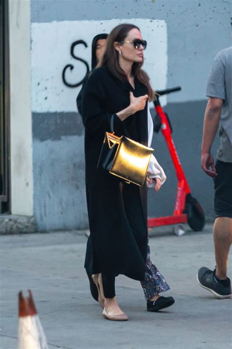 Angelina Jolie Shopping In La 01052020 Celebmafia