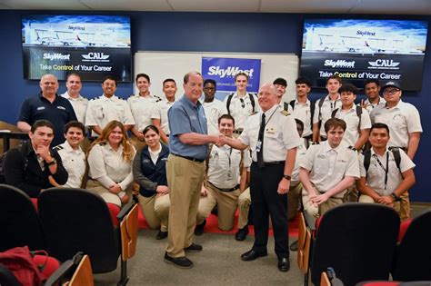 CAU Announces Elite Partnership With SkyWest Airlines - CAU
