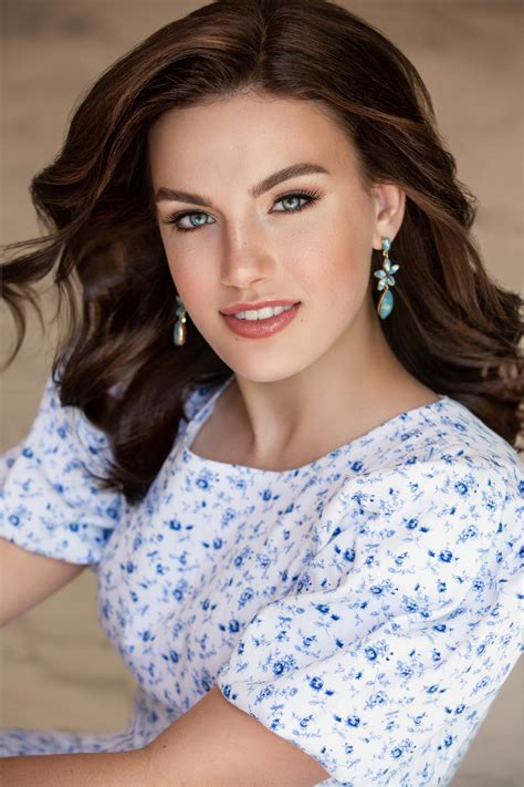 4 Photogenic Wins At National American Miss Mnwi — Brittany Link Photography Pageant Headshots