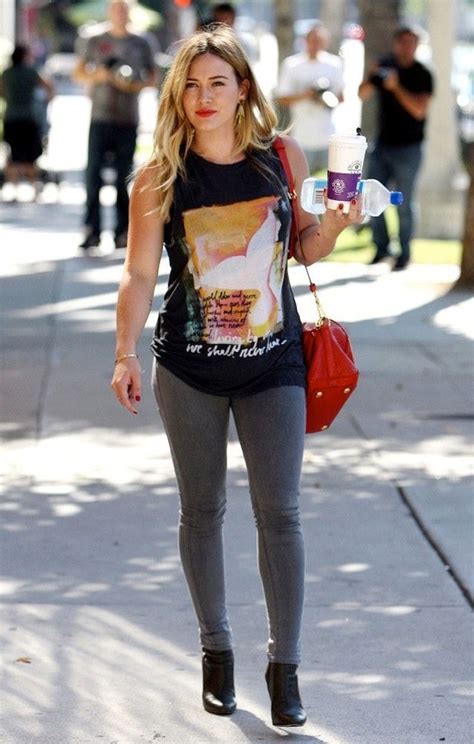 Best Dressed Hilary Duff T Shirt In 2023 Hilary Duff Style The Duff Fashion