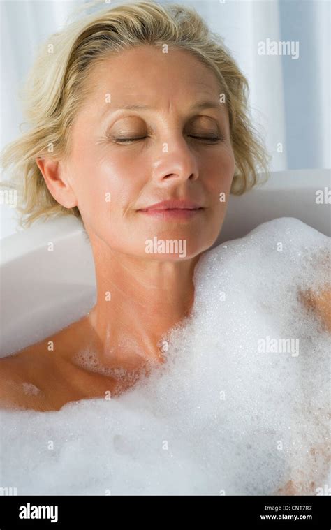 Mature Bath Hi Res Stock Photography And Images Alamy