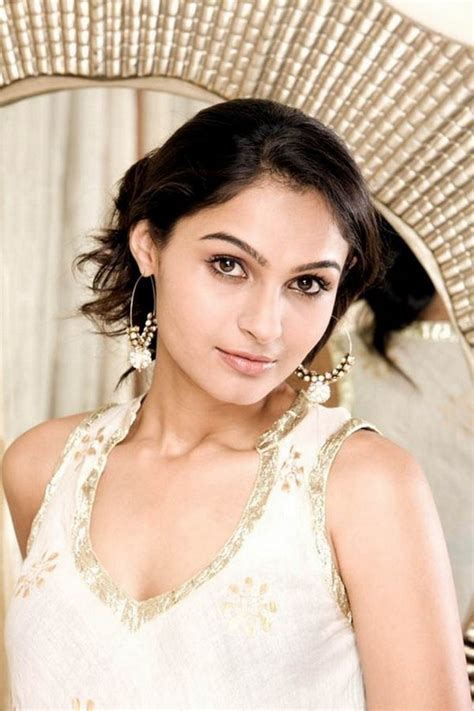 Actress Images Wallpapers Stills Hot Sexy Tamil Actress Andrea Jeremiah Annayum Rasoolum