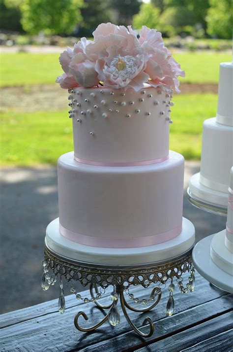 Blush And Silver Wedding Cake By Elisabeth Palatiello Cakesdecor