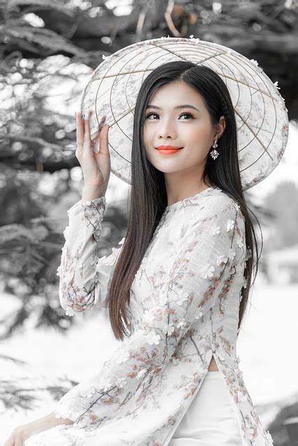 free photo model woman asia dress ao dai long coat cloak max pixel