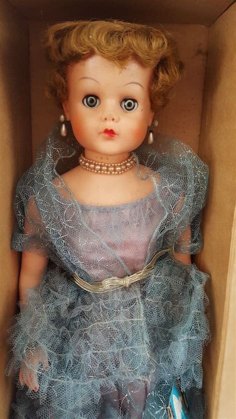 Vintage 1957 Reading Deluxe Toy Creations Darling Debbie Doll W Box