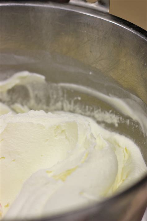 Churning Buttermilk Iced Cream With Dessertmakers Brasserie Bread