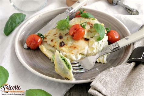 Lasciare riposare per circa 2 ore nel forno spento con la luce accesa, in. Ravioli di magro con cicoria e mozzarella gratinati al ...