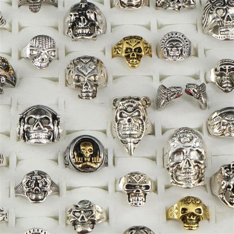 Skull Rings Including Steampunk And Brainiac With Display Box Ebth