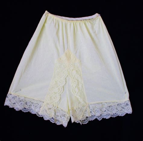 Vtg Slip Panties 100 Nylon Sheer Pale Yellow 7