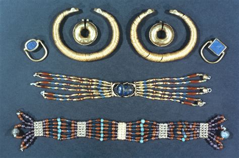 Ancient Egyptian Makeup And Jewelry Mugeek Vidalondon