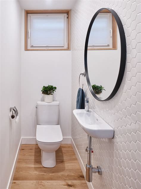 22 Powder Rooms That Pack Serious Style Into A Small Space Localizador