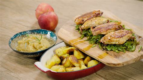 Krokante Kip Met Gebakken Aardappelen En Appelmoes Recept